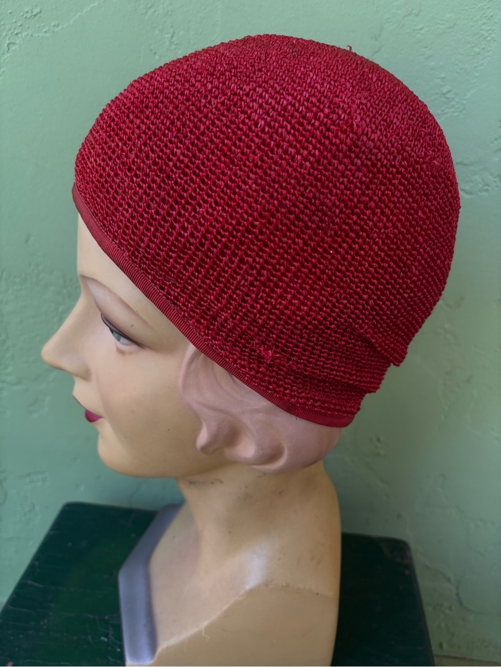 Red Vintage 1930s Cloche Hat with Side Bow - Picture 3 of 5